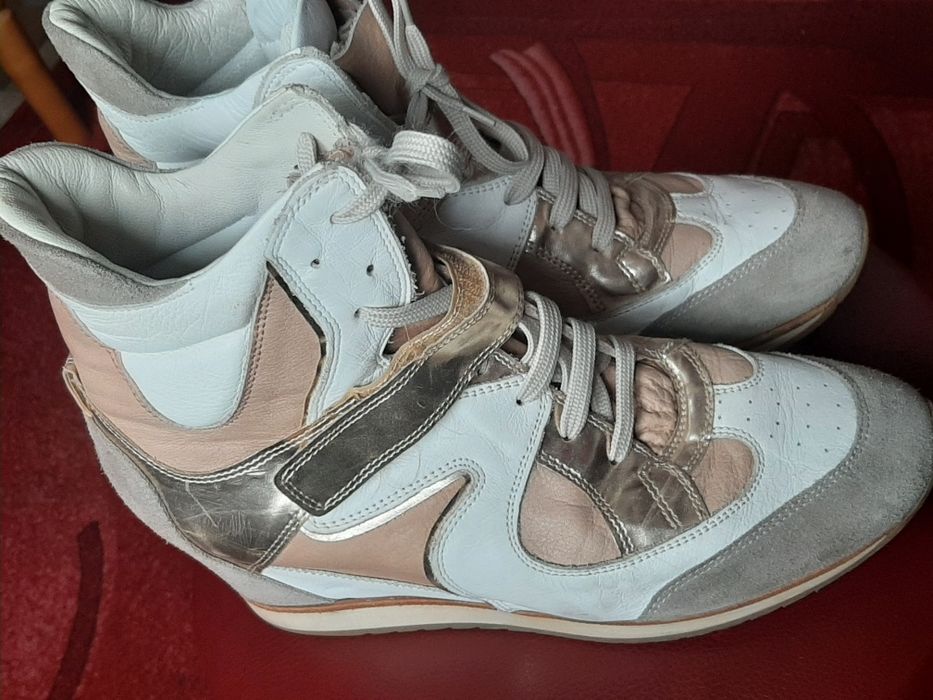 Продам женские ботинки,натуральная кожа.