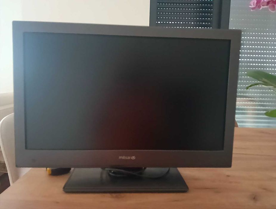 TV Mitsai 52 cm.