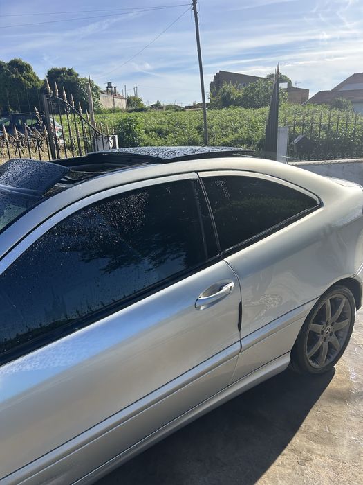 Mercedes C220 sportcoupe com 290 km