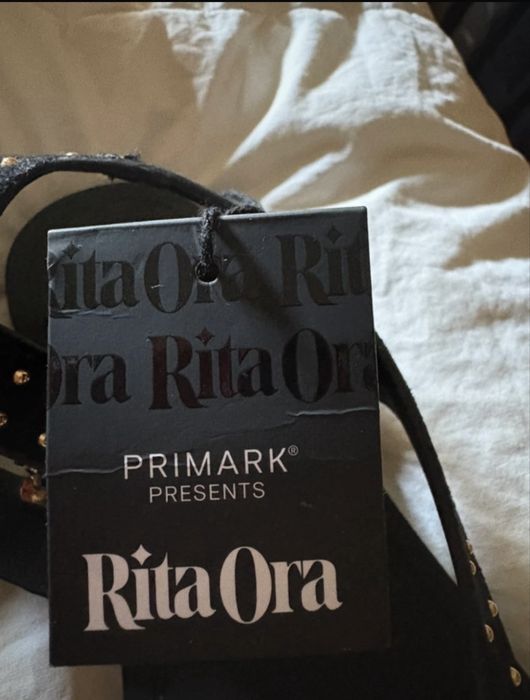 Sandalias  edição Rita Ora