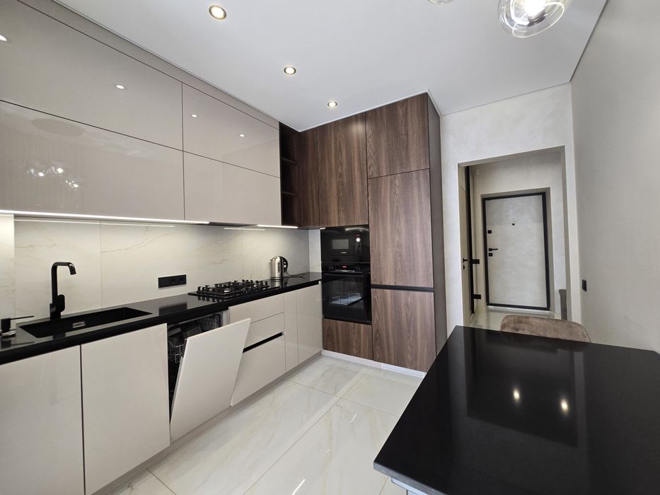 1-кім.кв. + кабінет в ЖК ЛИПКИ