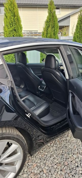 tesla model 3 Standart +