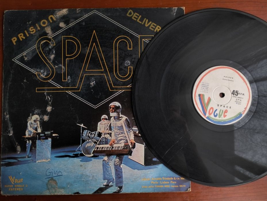 Maxi-Single Vinyl Record Space435729143620577281