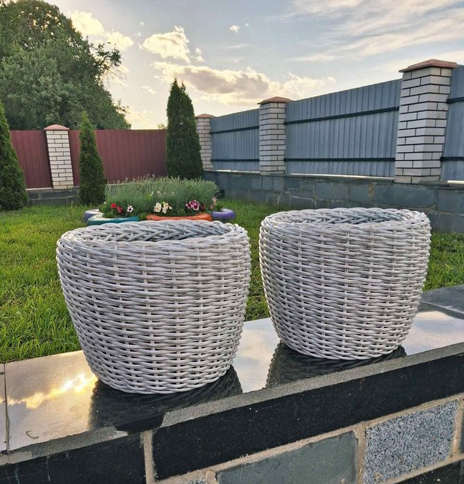 Продам кашпо з ротангу