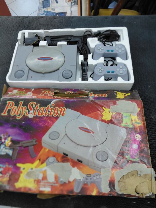 Consolas novas antigas