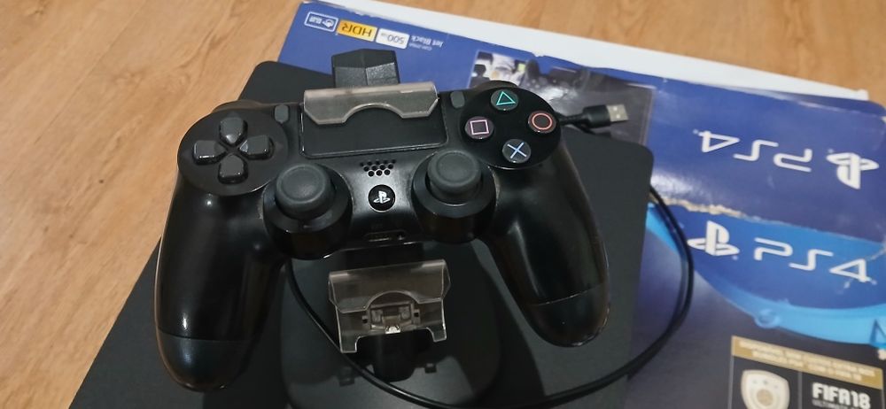 Ps4  como nova,para desocupar