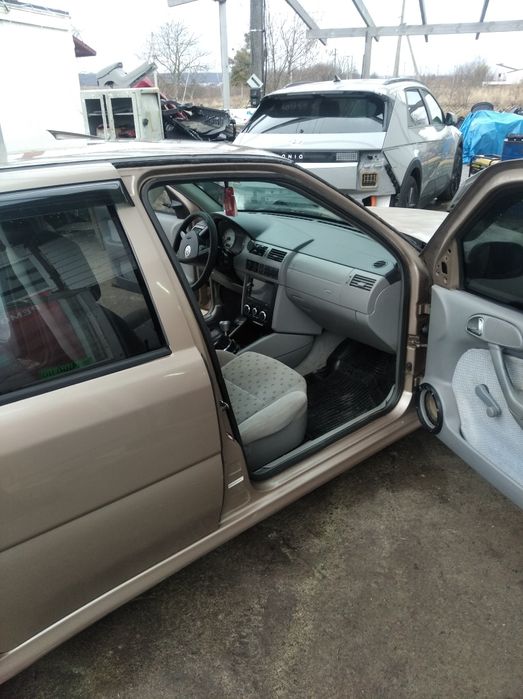 Фольцваген поінтер 1'8 на повному ходу