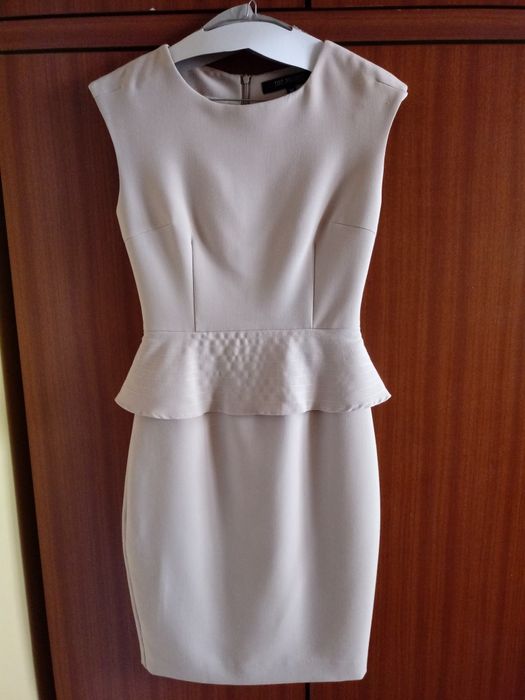 Beżowa Sukienka Baskinka XS Top Secret