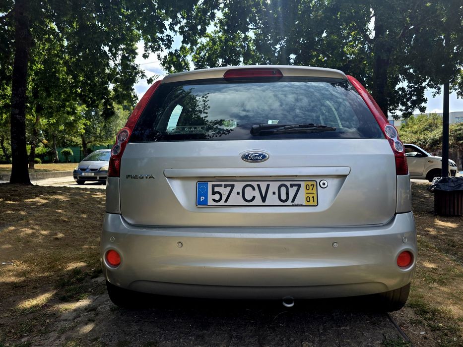 Ford Fiesta 1.25    2007/01      73 mil klm