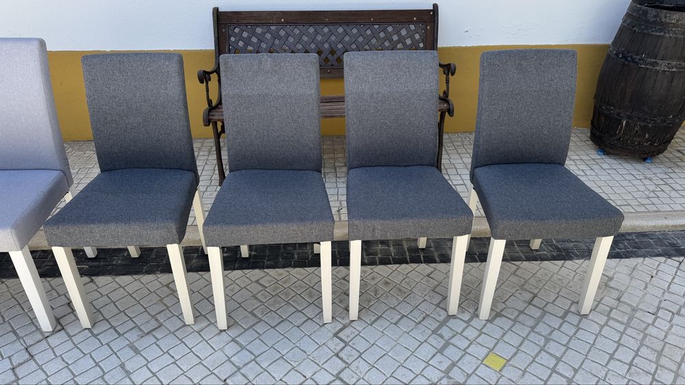 Cadeiras Cinza