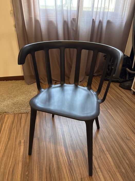 Cadeira preta IKEA