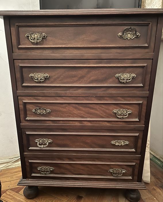 Cómoda / Camiseiro de madeira