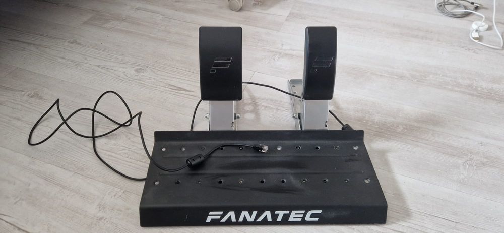 Fanatec CLS pedały