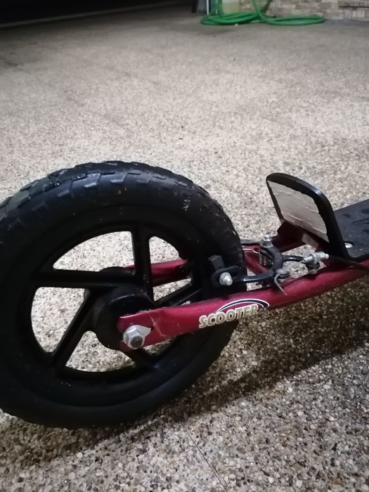 Trotinete com travão