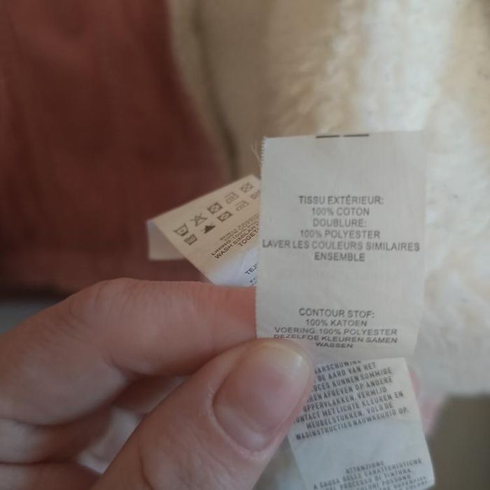 Продаю зимову жіночу вельветову куртку