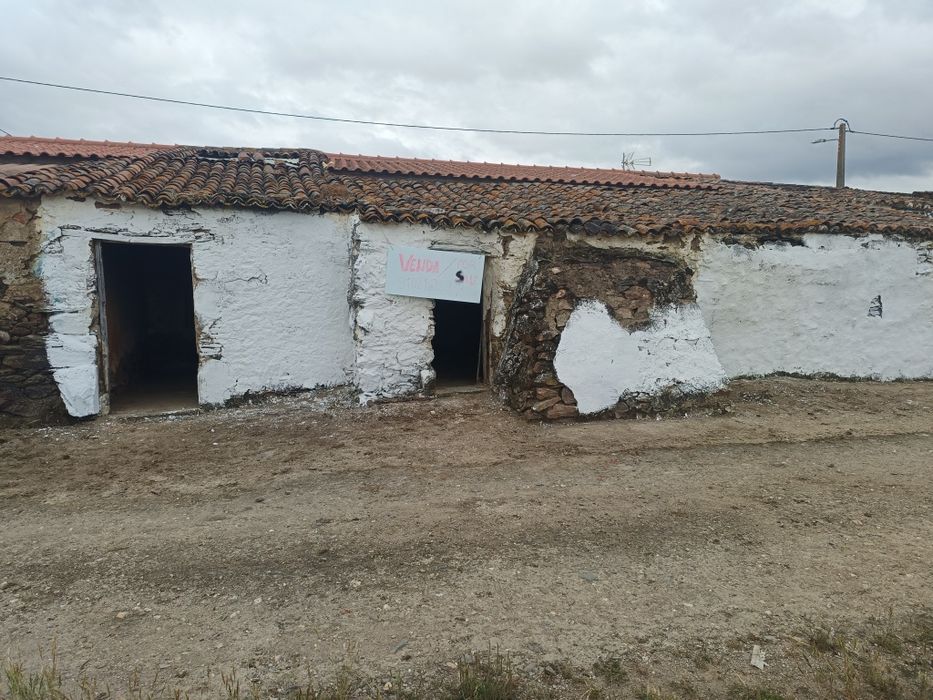 Casa para restaurar dentro do parque natural do vale do Guadiana ,
