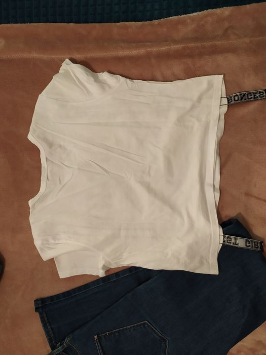 Jeans n° 38 (skinny) + T-shirt algodão puro