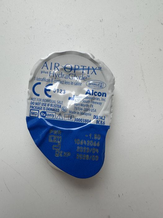 Лінзи Air optix plus Hydra Glyde -4 та -1,5