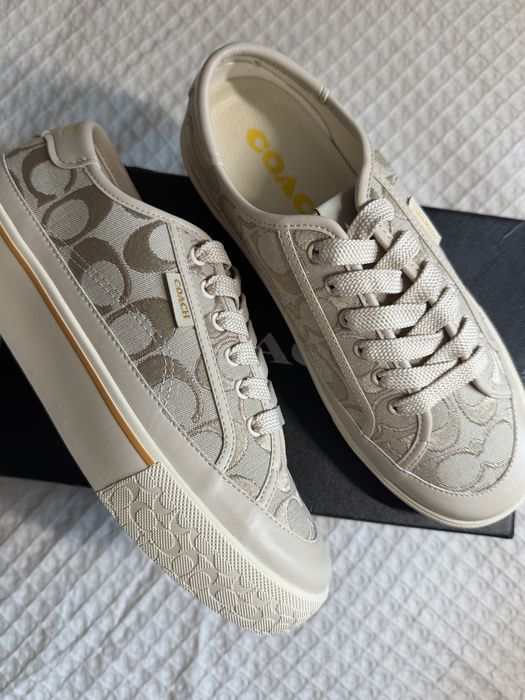 Кросівки, кеди coach