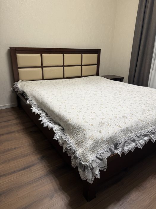 Двохспальне ліжко