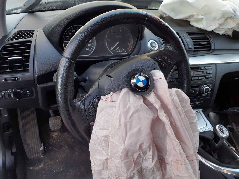 BMW (E82) - CARRO PARA PEÇAS