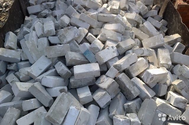 Кирпич,плиты перекрытия,фундаментные Блоки,дорожные плиты