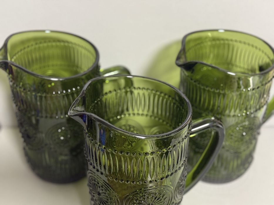 Глечики/пітчери с зеленого скла з ввзерунком. 1,5l обʼєм.