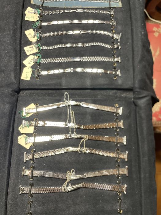 Braceletes de relogio prateada para mulher  ZR