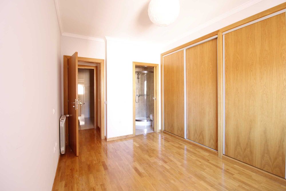 Arrendamento T2 Rio Tinto Metro Carreira