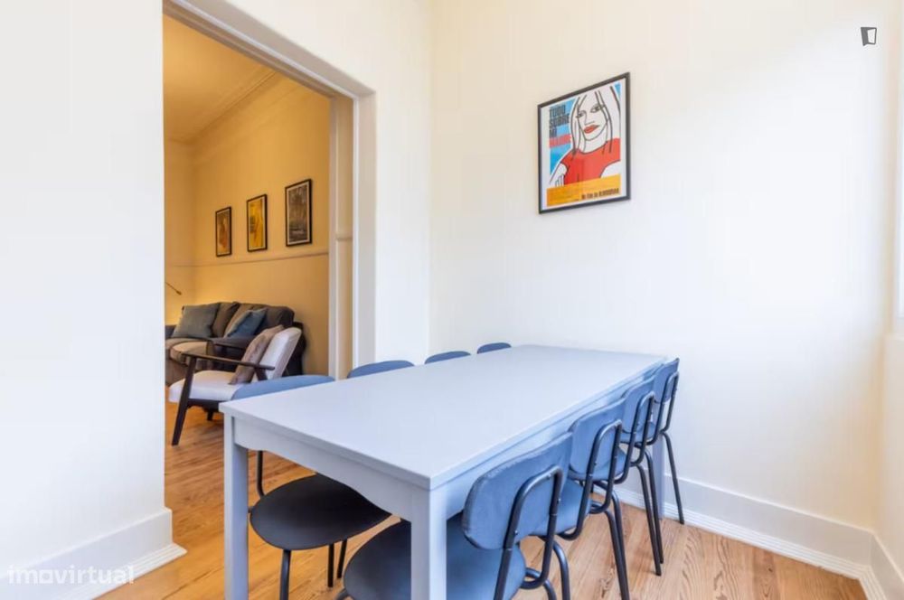 Apartamento com 4 quartos - localizado em Anjos Lisbon