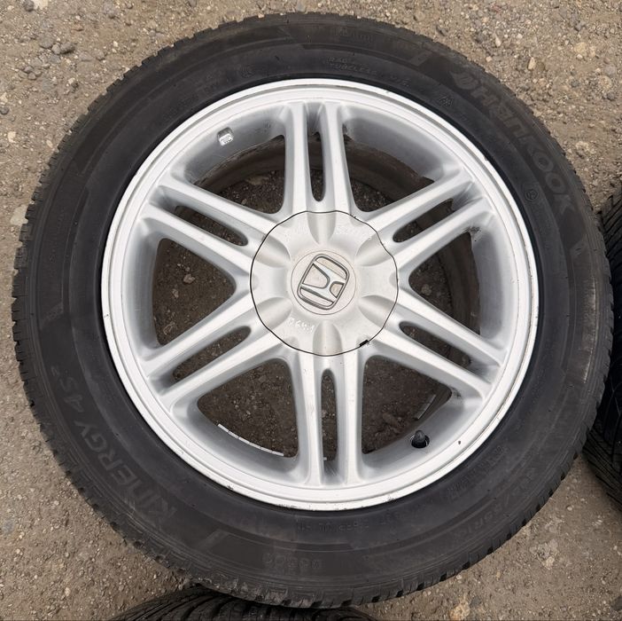 Диски Honda Civic 8 UFO R16 5x114.3 dia 64.1 з резиною