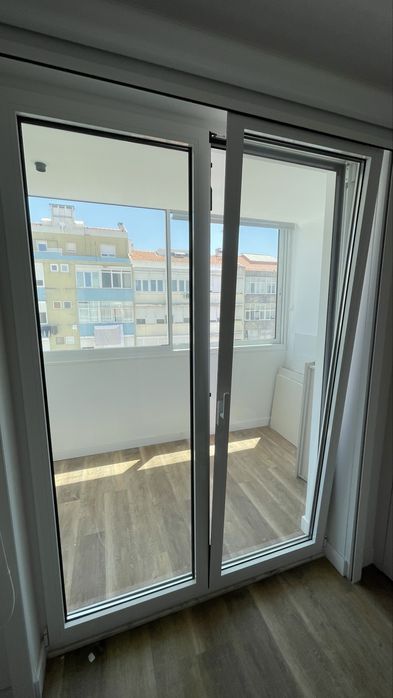 Porta em aluminio