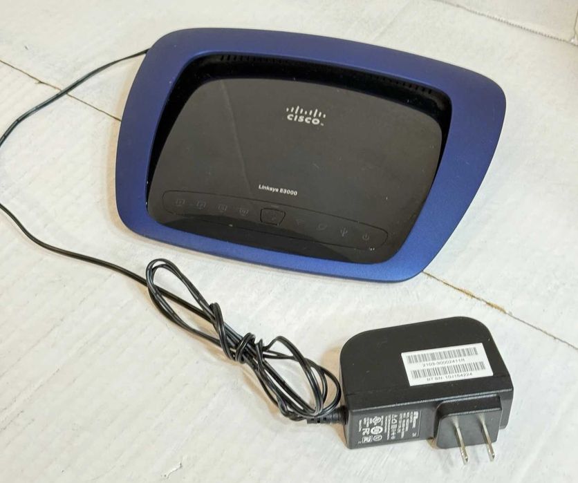 Cisco Linksys E3000 гігабітний маршрутизатор\роутер з OpenWRT, DD-WRT (2.4, 5 Ггц Wi-Fi)