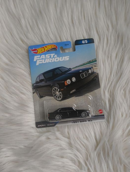 BMW M5 E34 hot wheels premium