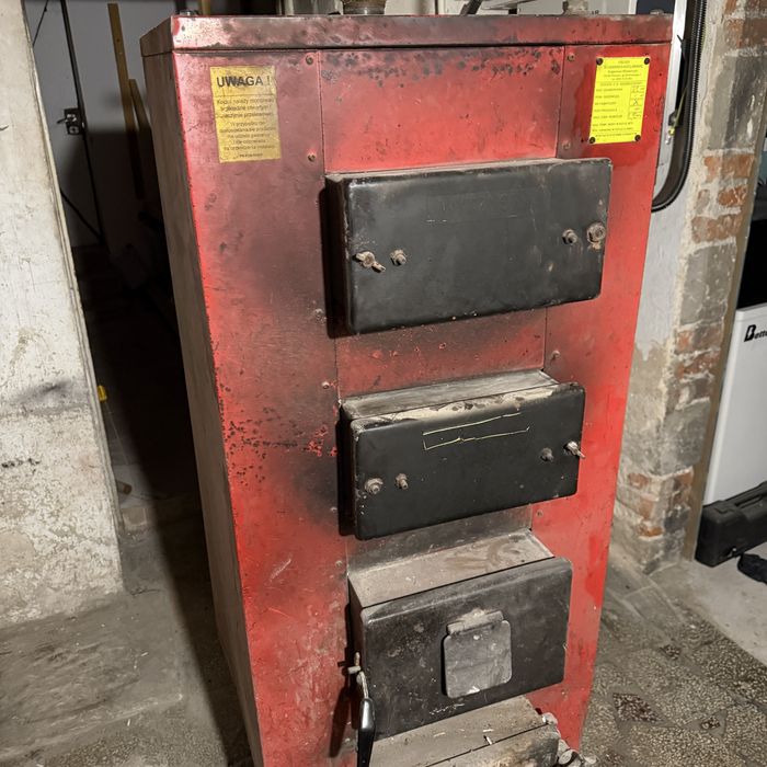 Piec zasypowy 35kW 4m2 sprawny  2004r.