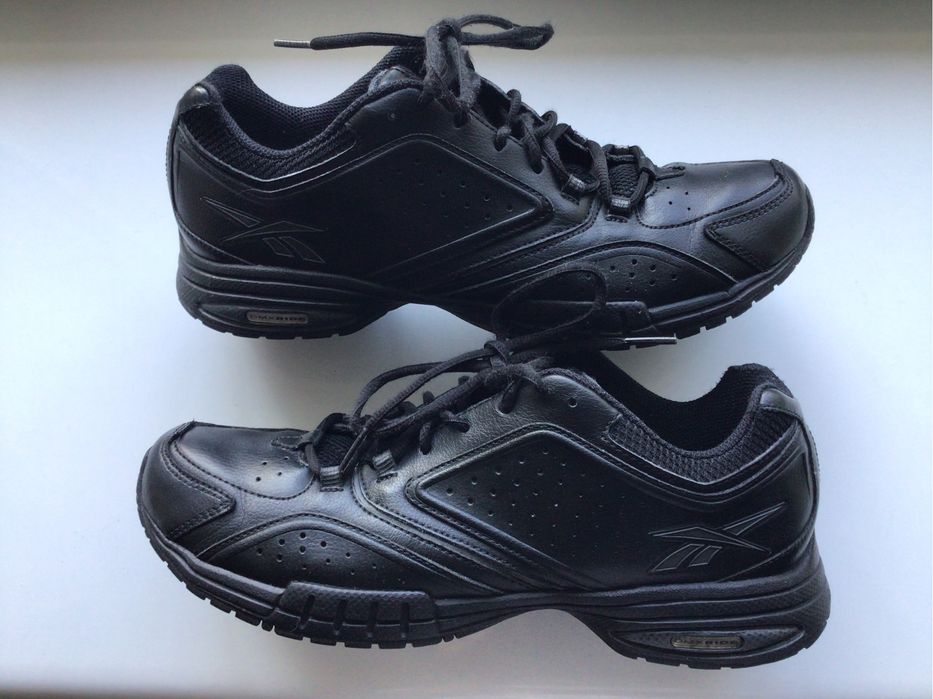 Кроссовки Reebok 42 р.