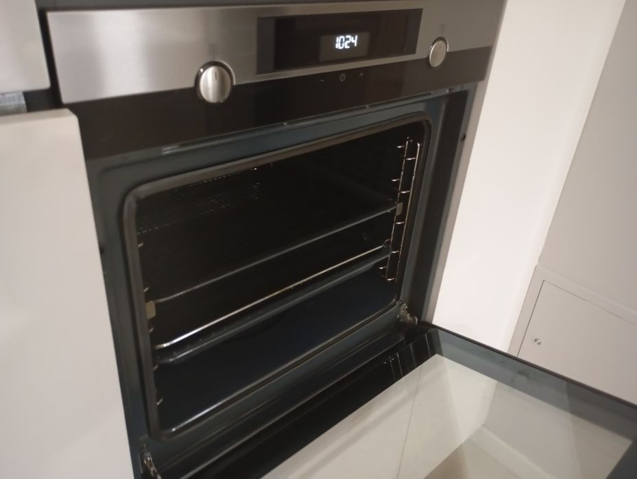 Forno multifunções Marca AEG