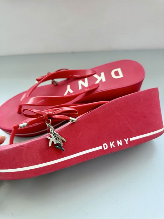 Вʼєтнамки оригінал DKNY 38-39