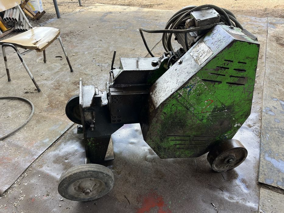 Maquina moldar ferro manual e electrica