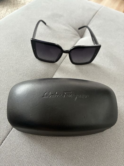 Okulary przeciwsłoneczne Ferragamo damskie czarne  etui duze