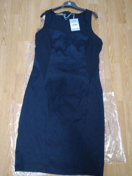 Красивое платье Sandro Ferrone, сукня