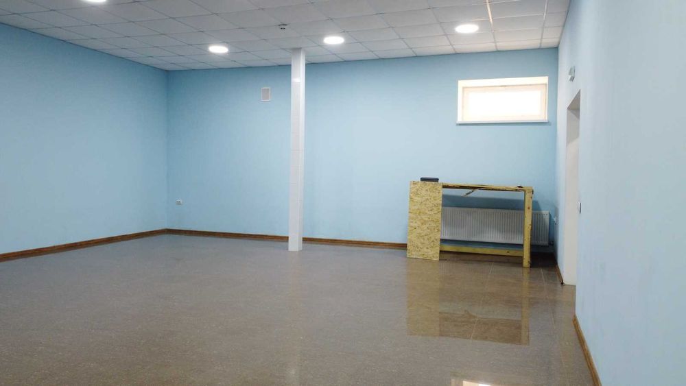 оренда фасадного приміщення на Ближньому Замості