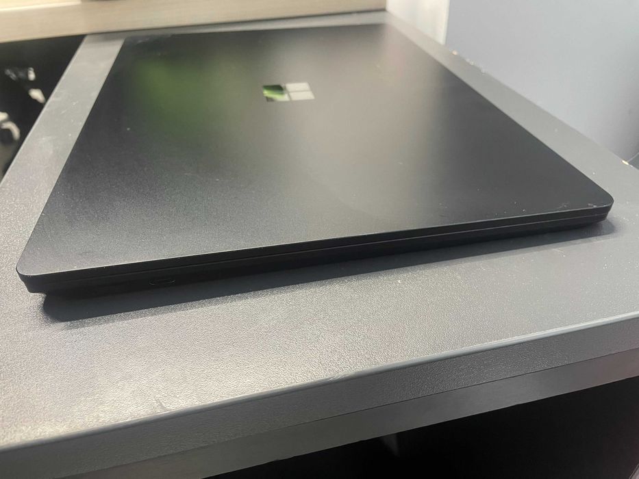 Microsoft Surface Laptop 4  ( хороші стани 3 шт )
