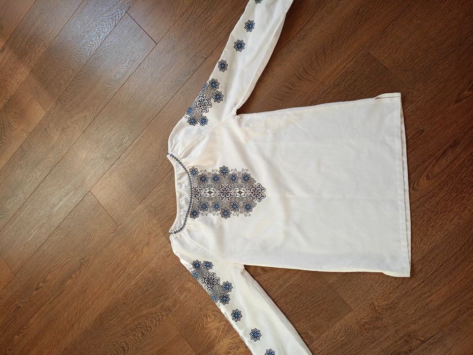 Вишиванка на дівчинку  9-12 років