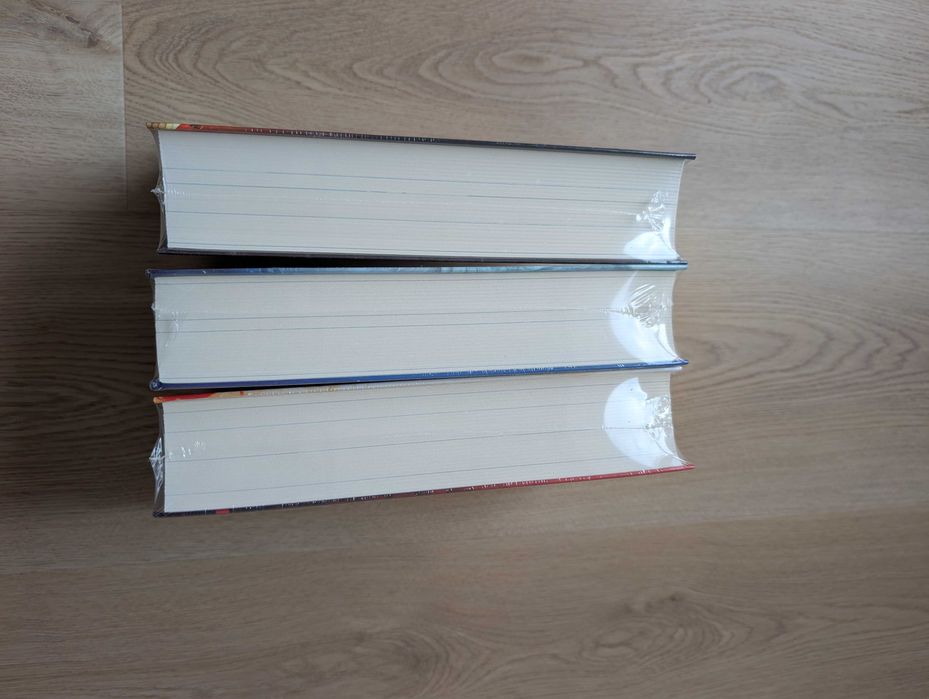 Комплект книг Місто півмісяця Дім землі. Дім Неба і Подиху.Дім полум`я