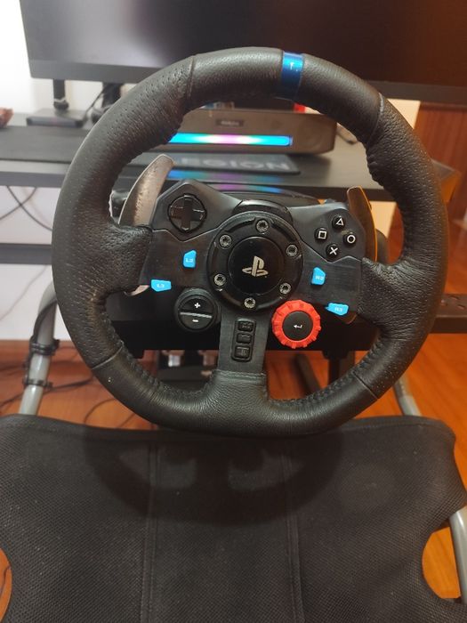Logitech G29 (com mod de molas Soulwit) + cockpit Playseat Challenge (Logitech G edition)