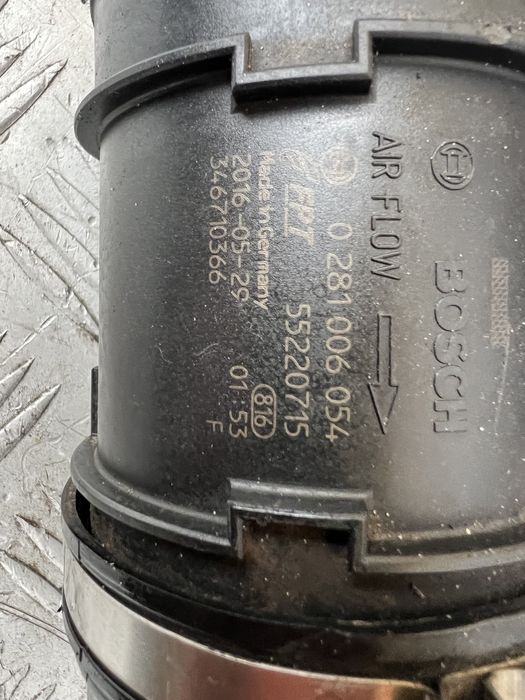 Расходомер воздуха Fiat Doblo Fiorino Bravo 0281006054, 55220715