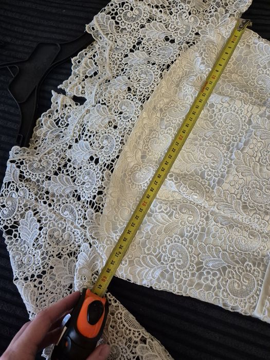 Сукня на тендітну високу дівчину