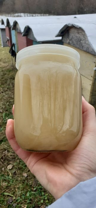 Мед натуральний.