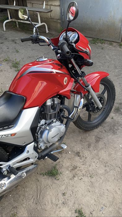 Продам HONDA CB125e